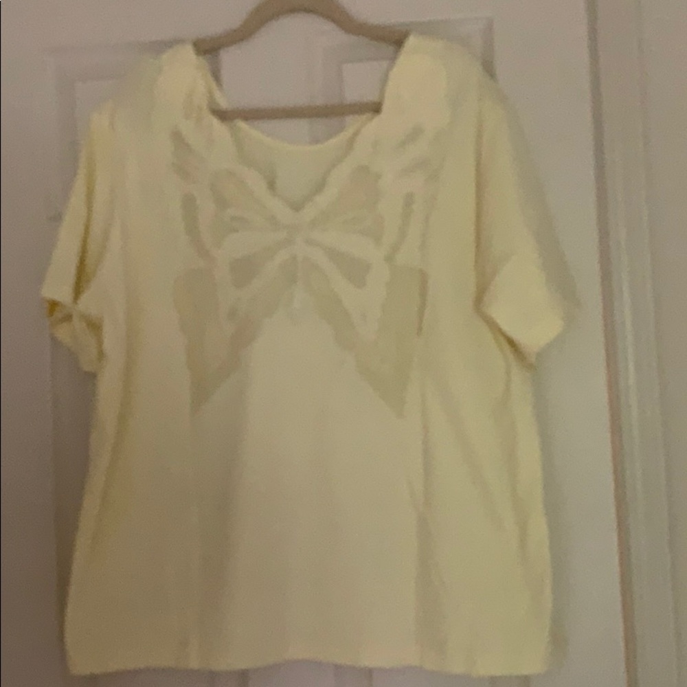 NWOT unique summer T-shirt top (plus size)